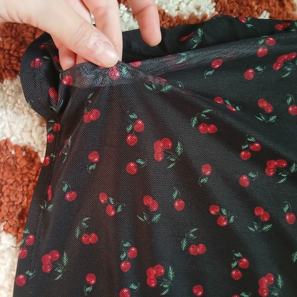 Y2k Cherry Print Ruched Mini Skirt - Picture 4 of 6